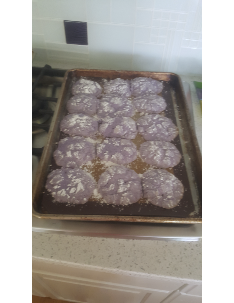 Powdered Lemon Cookies with Purple Color