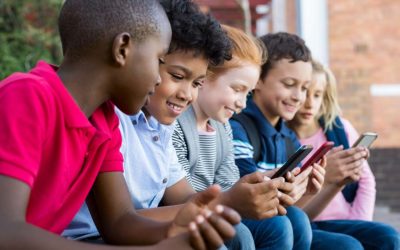 When is the Right Time to Give a Kid a Cell Phone?